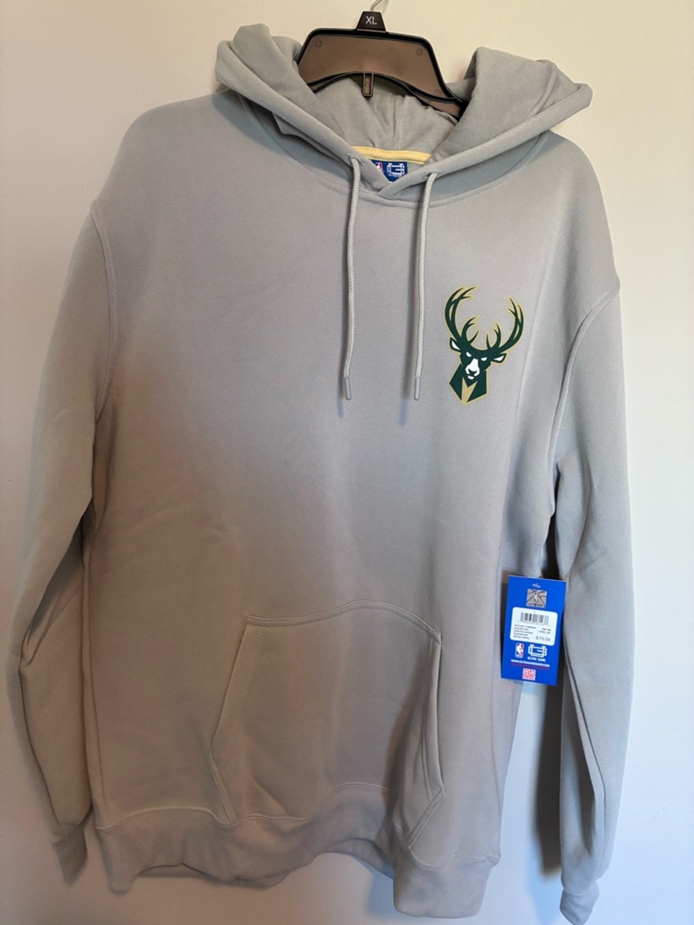 Men's Light Gray Milwaukee Bucks Pullover Hoodie
